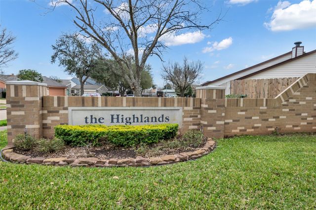 1806 Meadowlocke Lane, Sugar Land, TX 77478
