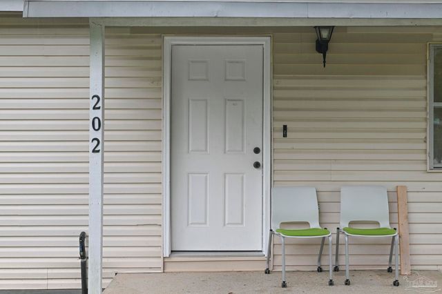 202 Ellington St, Cantonment, FL 32533