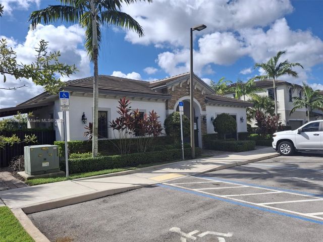 5896 Mustang Mnr, Davie, FL 33314