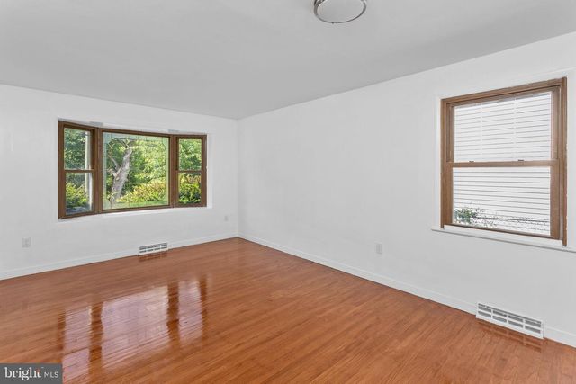 342 WASHINGTON ST, Mt Holly, NJ 08060