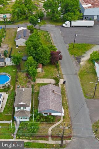 342 WASHINGTON ST, Mt Holly, NJ 08060