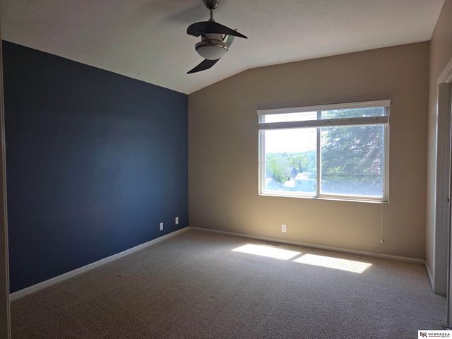 6435 N 149 Street, Omaha, NE 68116