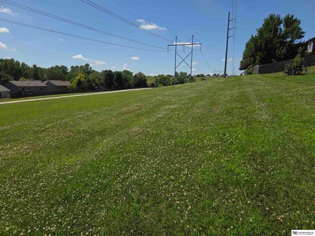 6435 N 149 Street, Omaha, NE 68116