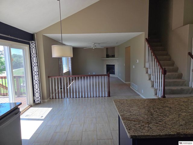 6435 N 149 Street, Omaha, NE 68116