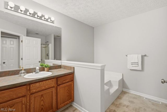 12786 Heritage Trail, North Royalton, OH 44133