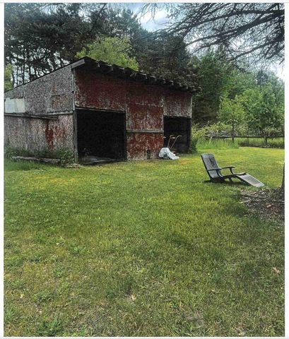 982 W 1st Street, Scottville, MI 49454