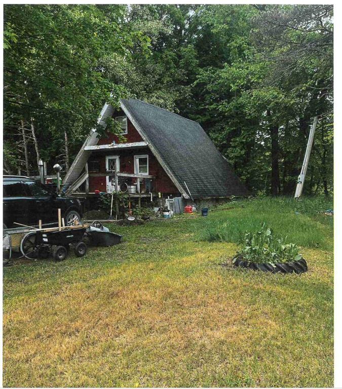 982 W 1st Street, Scottville, MI 49454