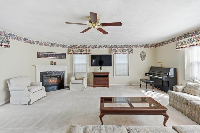 32 Hammersmith, Dr., Saugus, MA 01906