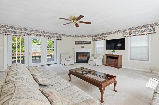 32 Hammersmith, Dr., Saugus, MA 01906