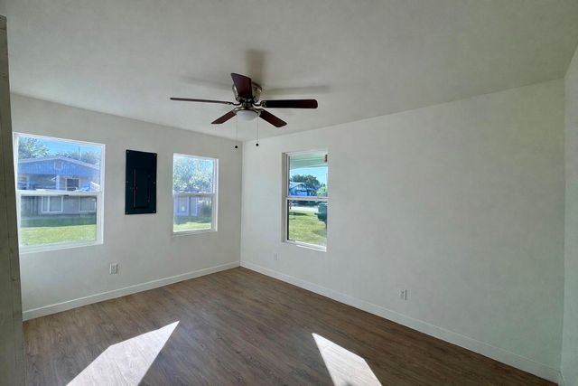 33213 Pfc Pablo T Dias Street, Santa Maria, TX 78592