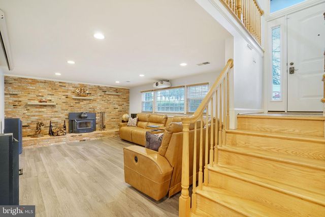 6125 BEECH TREE DR, Alexandria, VA 22310