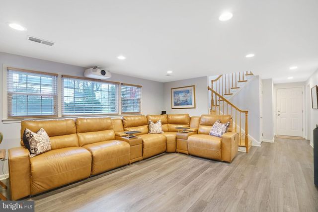 6125 BEECH TREE DR, Alexandria, VA 22310