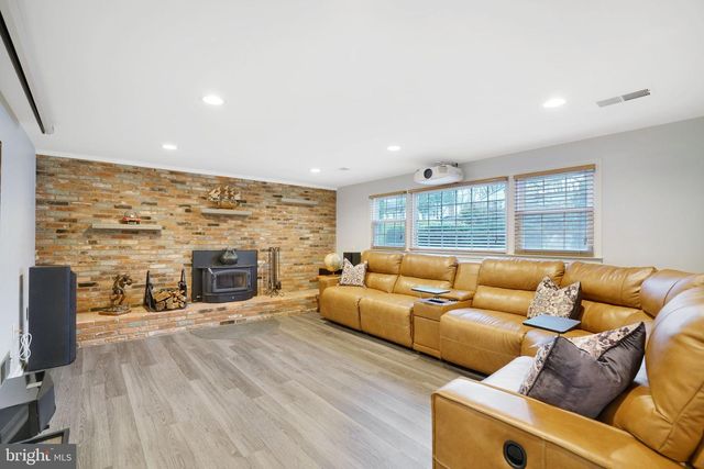 6125 BEECH TREE DR, Alexandria, VA 22310