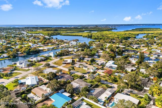 926 Santa Cruz Road, Cocoa Beach, FL 32931