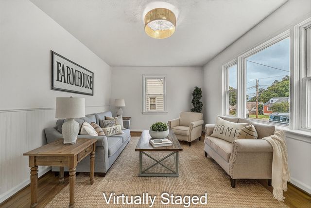 2508 Churchill DR, Roanoke, VA 24012