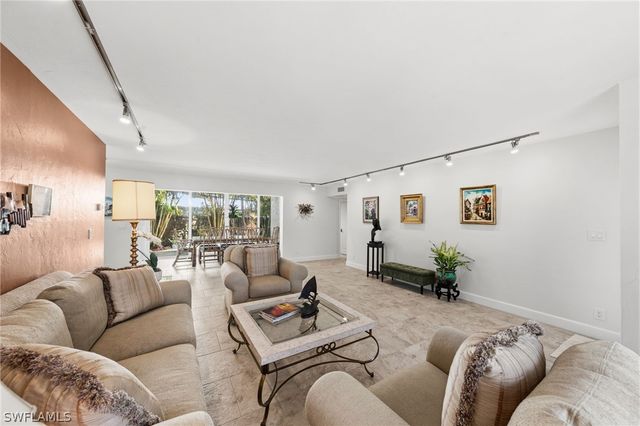 4772 West BLVD E102, Naples, FL 34103