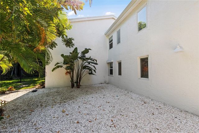 4772 West BLVD E102, Naples, FL 34103