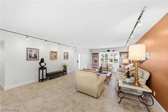 4772 West BLVD E102, Naples, FL 34103