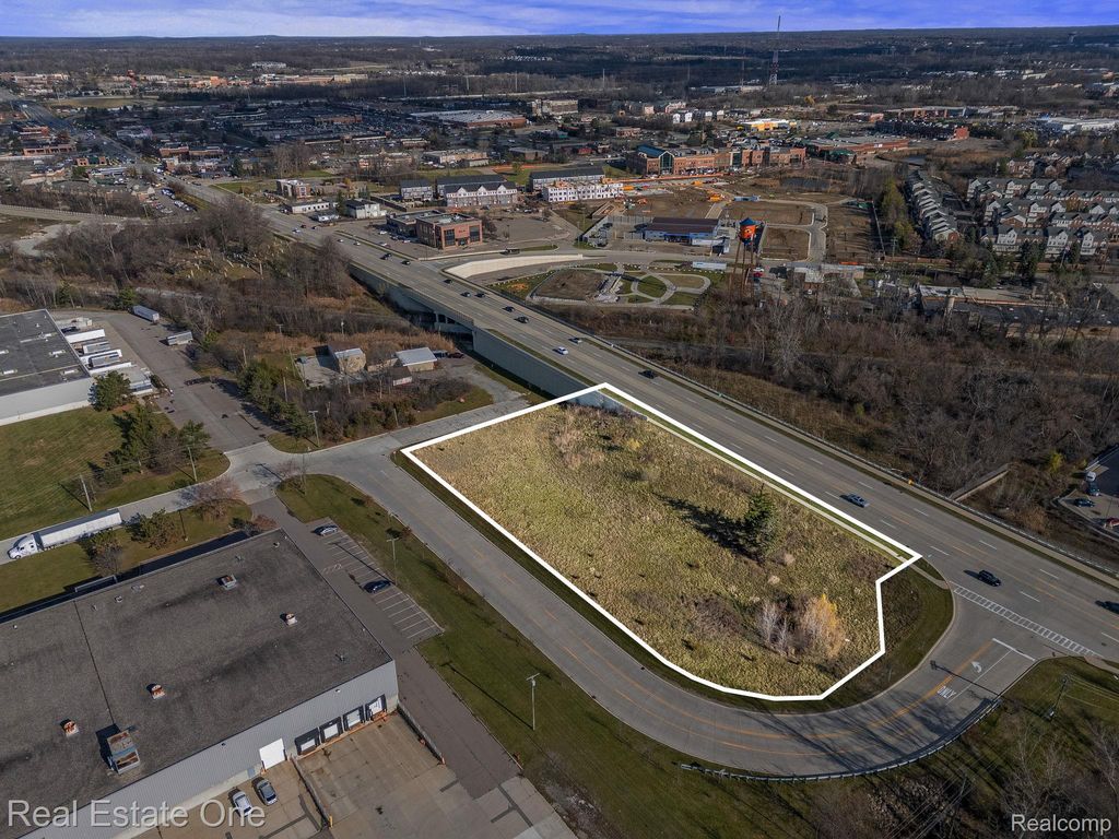 25125 Novi Road, Novi, MI 48375