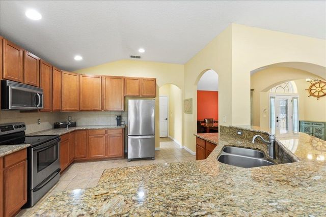 880 E Red House Branch Rd, St Augustine, FL 32084