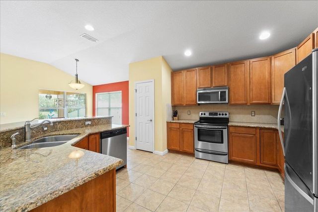 880 E Red House Branch Rd, St Augustine, FL 32084