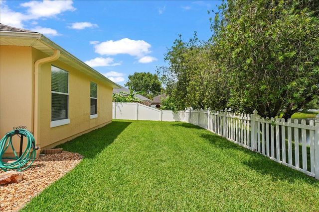 880 E Red House Branch Rd, St Augustine, FL 32084