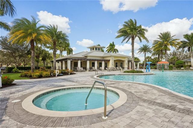 2445 Orchard ST, Naples, FL 34120