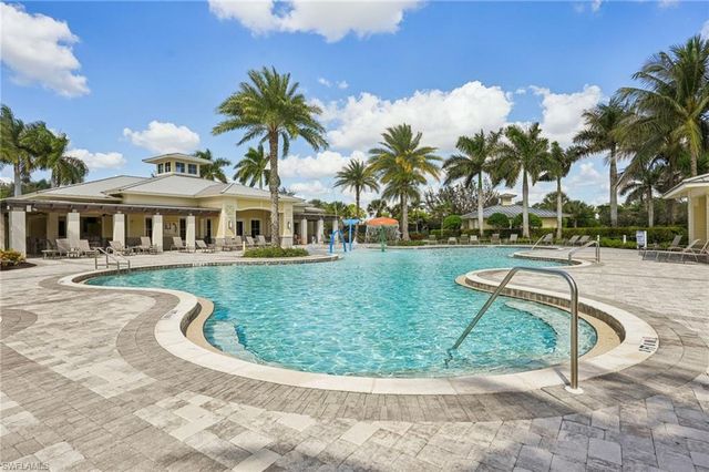 2445 Orchard ST, Naples, FL 34120