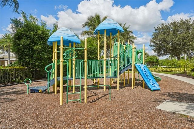 2445 Orchard ST, Naples, FL 34120