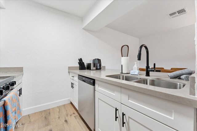 2739 E TAMARISK Avenue 1, Phoenix, AZ 85040