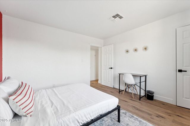 2739 E TAMARISK Avenue 1, Phoenix, AZ 85040