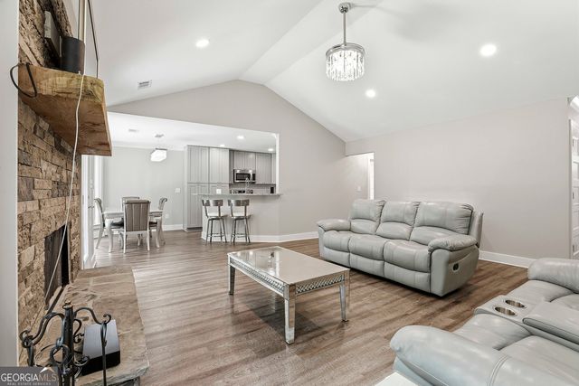 121 Churchill Court, Lagrange, GA 30241