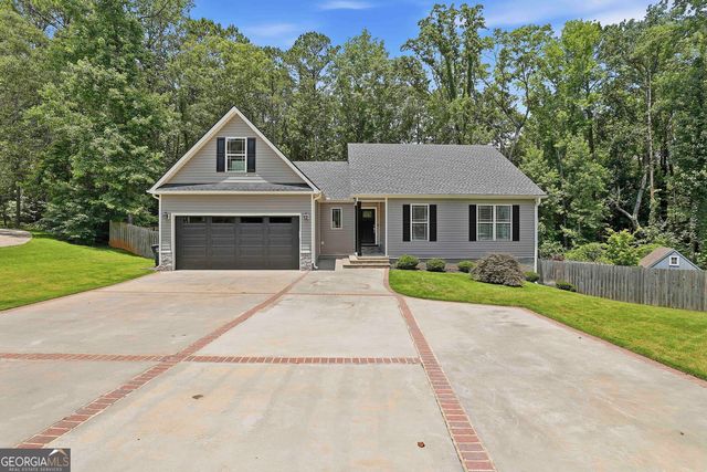 121 Churchill Court, Lagrange, GA 30241