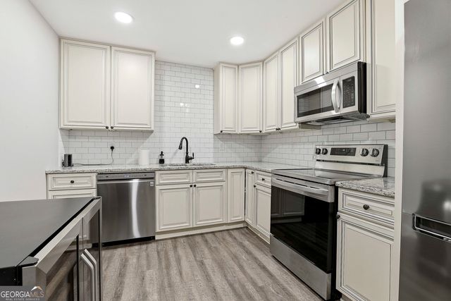 121 Churchill Court, Lagrange, GA 30241