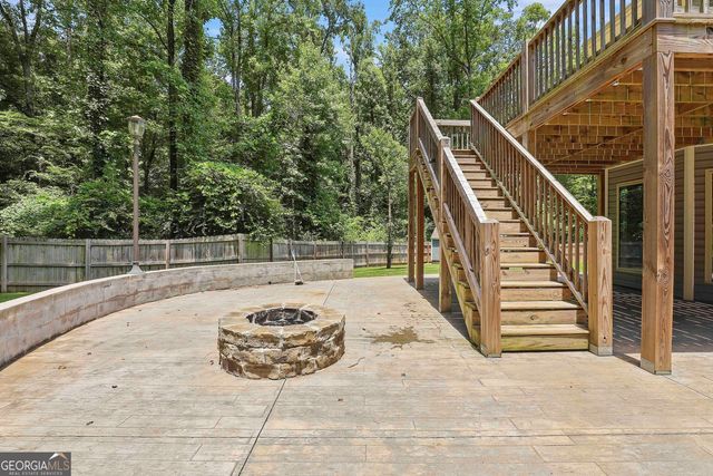 121 Churchill Court, Lagrange, GA 30241