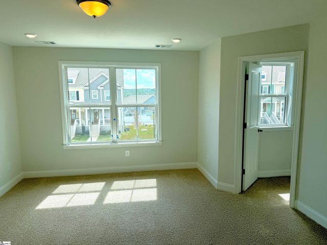 213 Lewes Avenue, Simpsonville, SC 29681