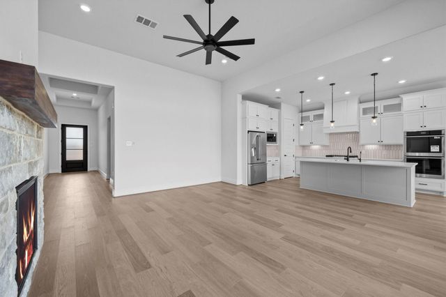 725 Cross Timbers Trace, Waller, TX 77484