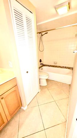 511 5th Terrace, Palm Beach Gardens, FL 33418