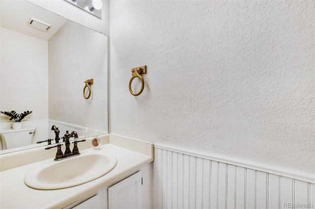 5742 W Atlantic Place, Lakewood, CO 80227