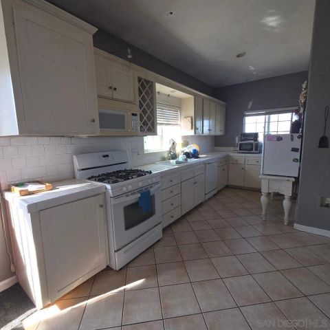 570 Emory Street B, Imperial Beach, CA 91932