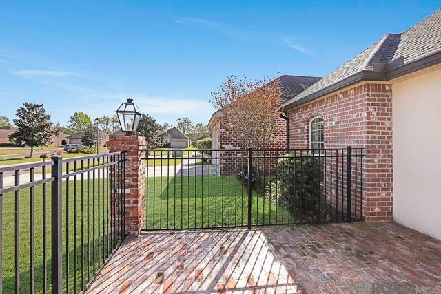 38562 Cardinal Ct, Prairieville, LA 70769