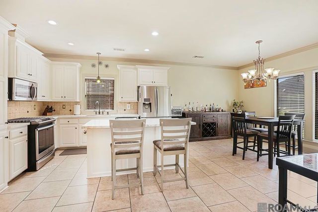 38562 Cardinal Ct, Prairieville, LA 70769