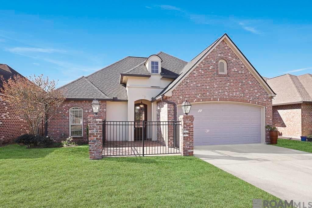 38562 Cardinal Ct, Prairieville, LA 70769