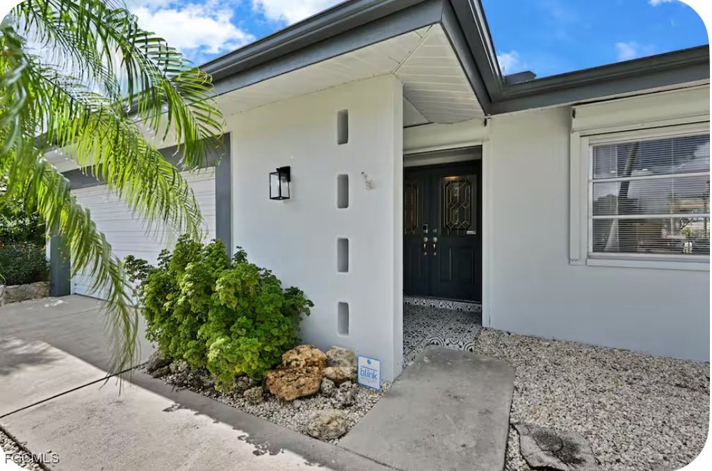 4518 SE 6th CT, Cape Coral, FL 33904