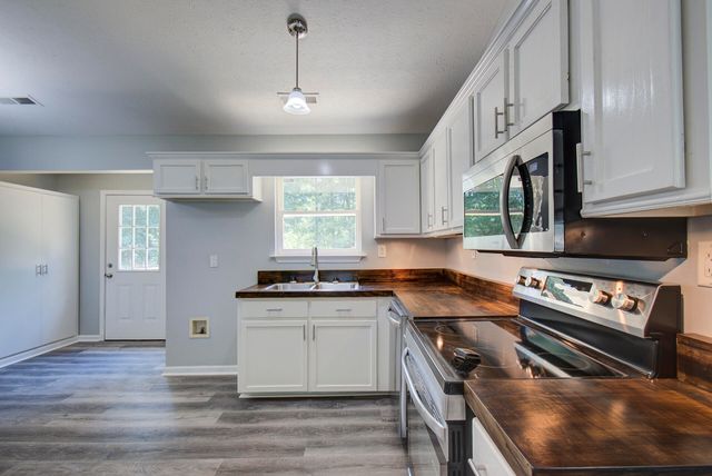 307 Ridgecrest Drive, Lafayette, GA 30728