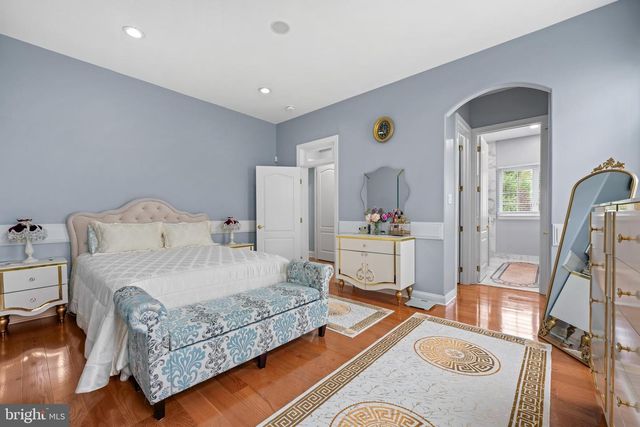 6 BUOY DR, Mount Laurel, NJ 08054