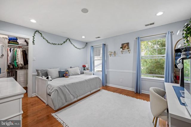 6 BUOY DR, Mount Laurel, NJ 08054