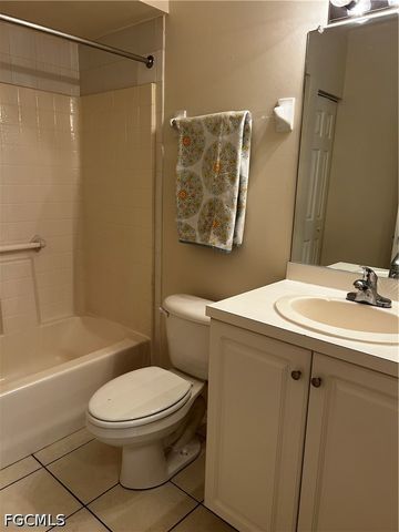 14831 Park Lake DR 102, Fort Myers, FL 33919