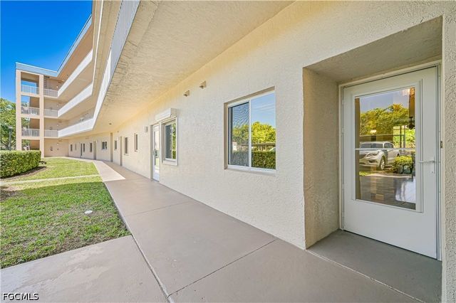 14831 Park Lake DR 102, Fort Myers, FL 33919