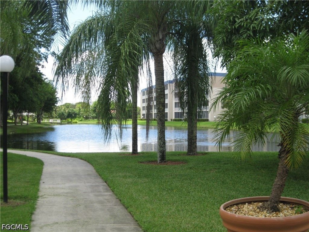 14831 Park Lake DR 102, Fort Myers, FL 33919